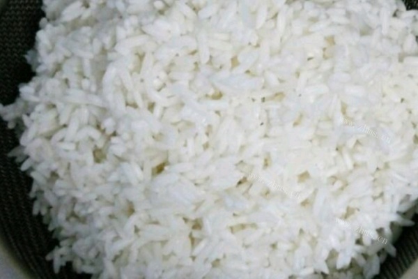 来自排骨的诱惑－排骨米饭第五步