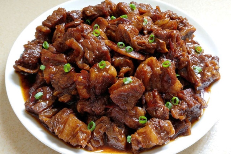 家常美食红烧牛腩，吃了忘不了
