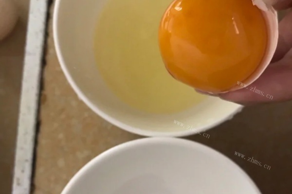 超级嫩滑的蛋黄羹第二步
