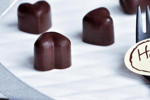甜蜜的情人节礼物，你的手工巧克力做了吗？第八步