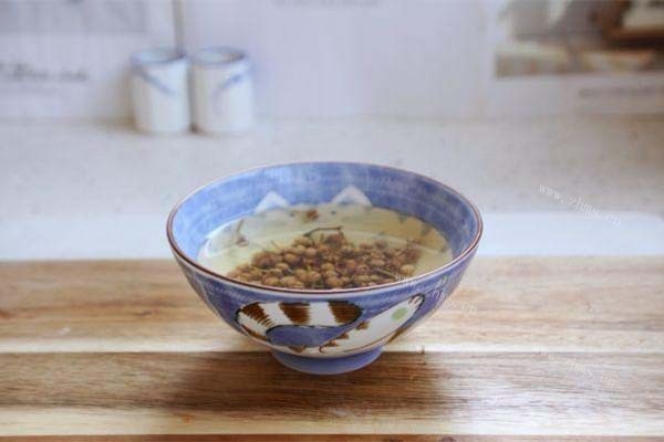 冬瓜羊肉丸子汤，适合在秋天食用的补汤第三步