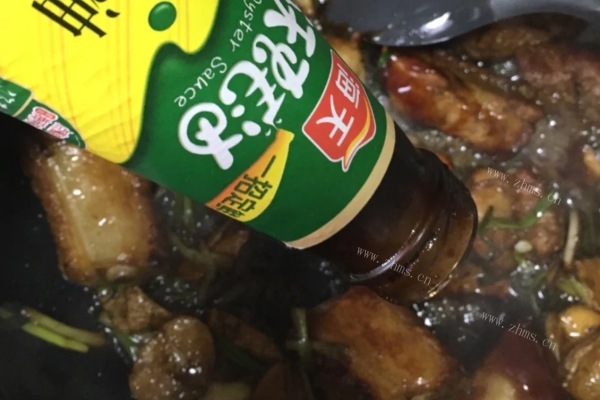 懒人料理土豆排骨焖饭第三步