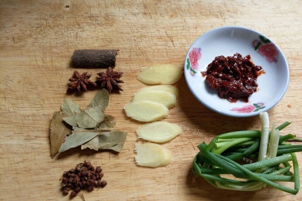 家常美食红烧牛腩，吃了忘不了第二步