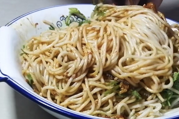 凉拌米粉好吃的秘诀在这里，速拿！第十一步