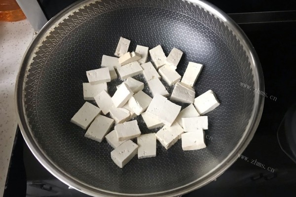 小白菜炖豆腐，简单又不失美味第四步
