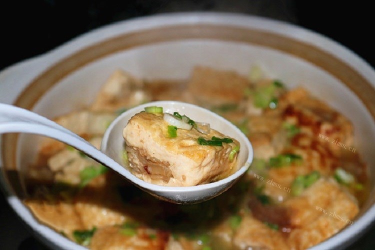 鸡汤炖豆腐，营养美味又下饭