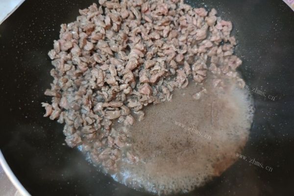 香菇牛肉酱的制作方法，绝对的独家美味第一步