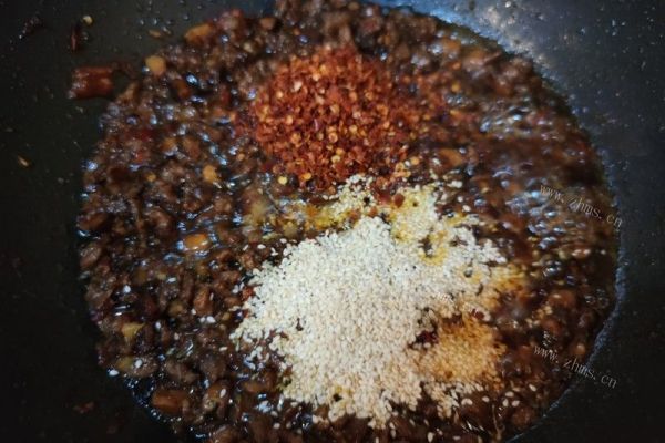香菇牛肉酱的制作方法，绝对的独家美味第七步