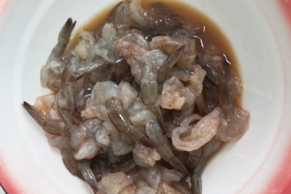 黄金蝴蝶虾，有盐有味，鲜香酥脆第六步