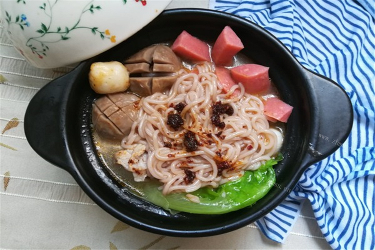 天冷来一碗砂锅米线，太好吃啦！
