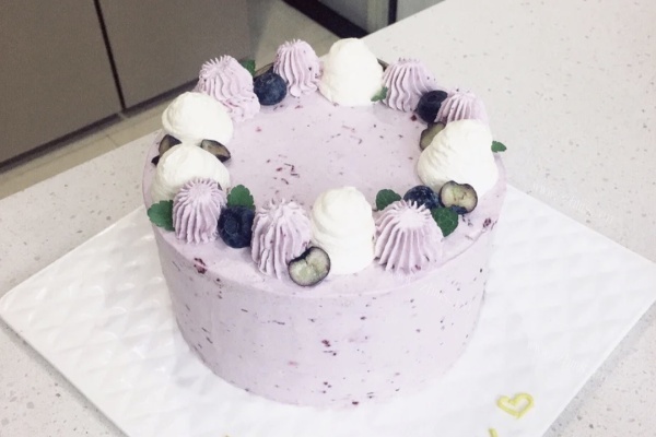 蓝莓甜点爱好者的最爱，来块蓝莓奶油蛋糕吧！第十步