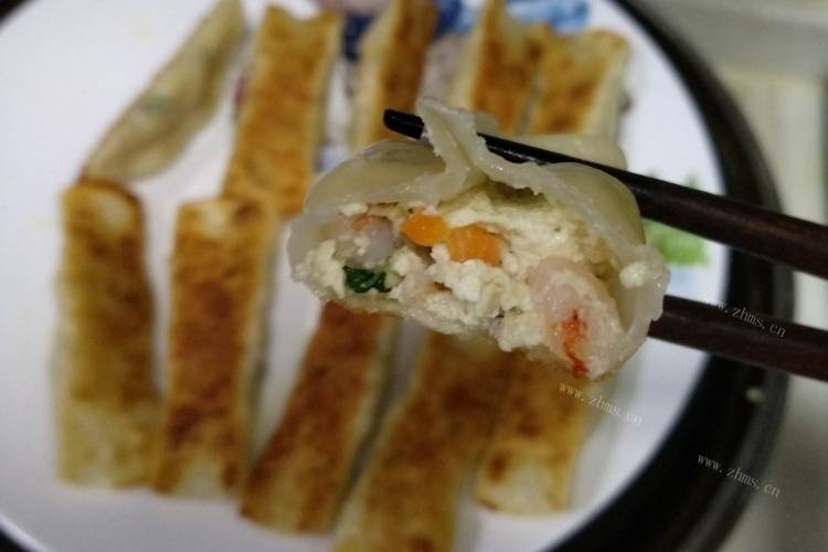 营养美味的虾仁锅贴豆腐，让你爱不绝口