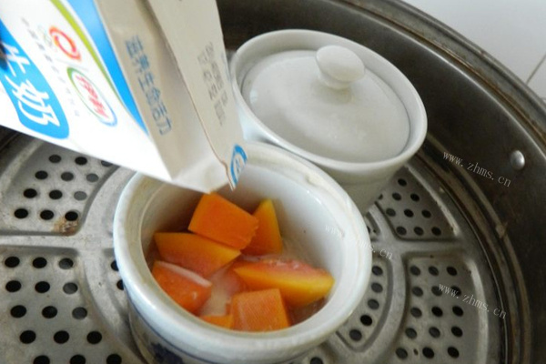 超级经典的广东糖水之木瓜炖奶第七步
