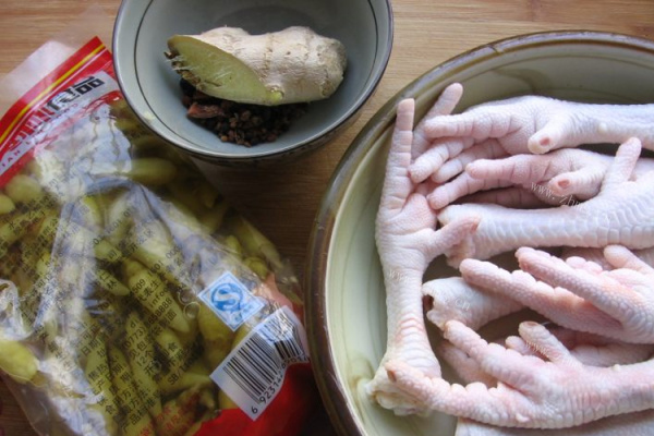 在家也能自己制作泡椒凤爪图解 九州醉餐饮网