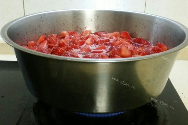 自制草莓酱，酸酸甜甜好滋味第六步