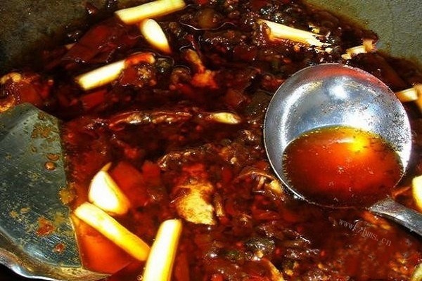 重庆火锅底料，让你的味蕾在麻辣中徜徉第七步