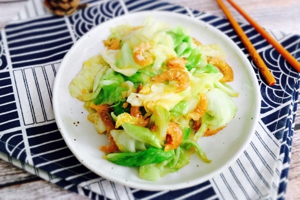 金钩海米炒卷心菜，简单易做，好吃不腻，低脂低热量第九步