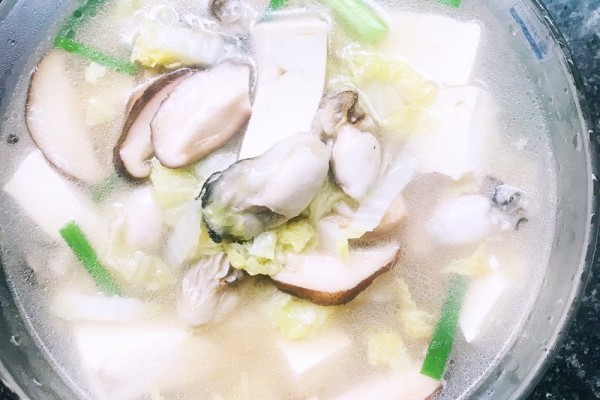 海蛎子豆腐汤，简单又美味第十二步
