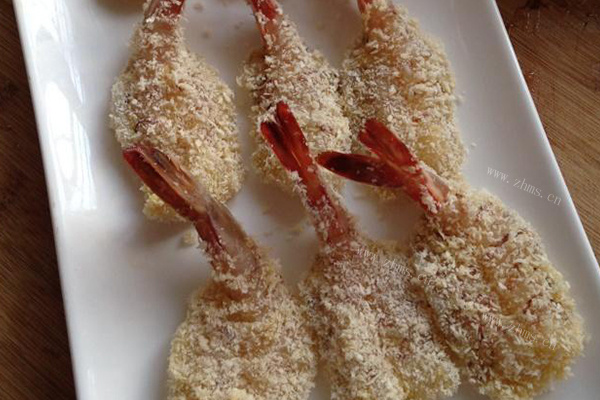 这是一款酥脆鲜嫩的，琵琶大虾第七步