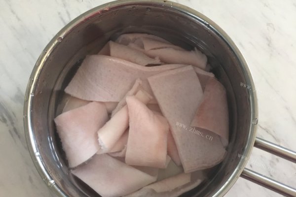 灌汤包中的“爱马仕”——蟹黄汤包第五步