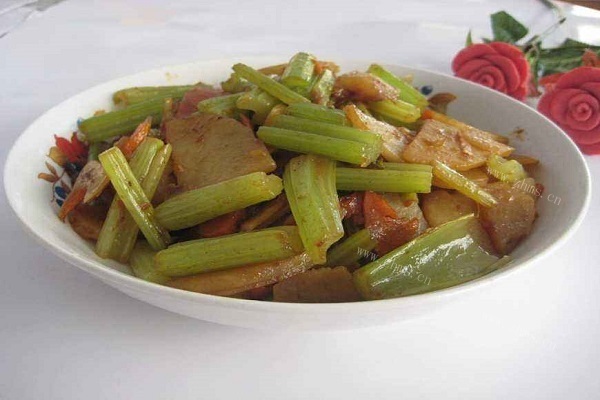 芹菜土豆片，香糯可口的下饭菜第九步