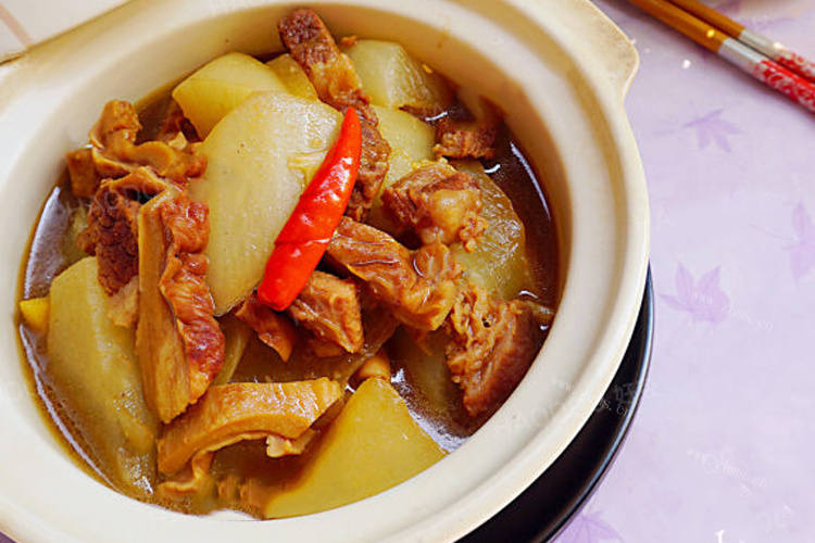 暖暖的粤式家常菜——牛杂火锅