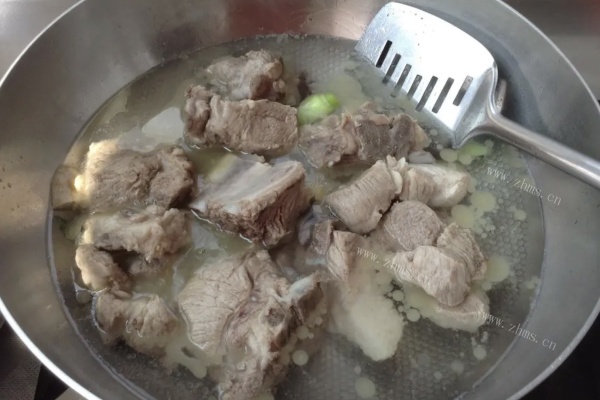 无锡肉骨头挑逗你的味蕾第四步