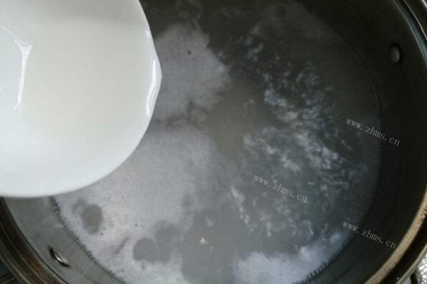 芹菜鸡蛋汤，做法简单又营养美味第四步