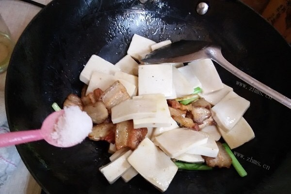 千叶豆腐炒五花肉，鲜香嫩滑的下饭菜第五步