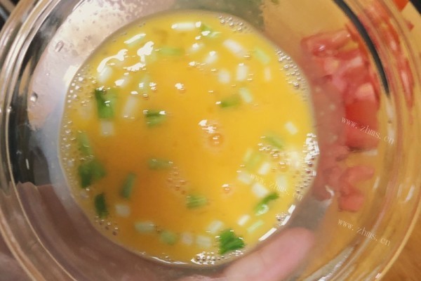 年糕番茄鸡蛋汤，简单又美味第三步