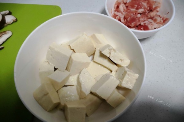 辣白菜豆腐汤，简单又美味第一步