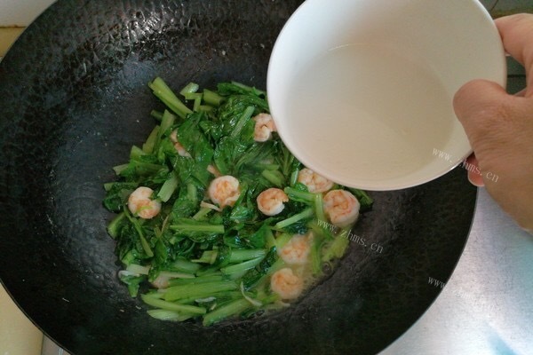 小白菜虾仁，口味清淡易消化第七步