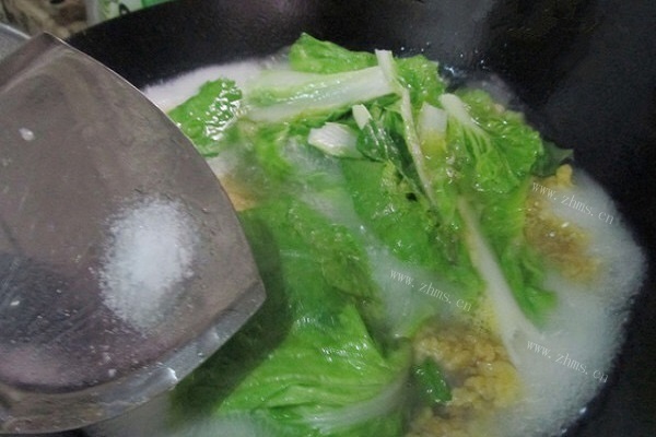 酥肉白菜汤，简单又营养的家常菜第十一步