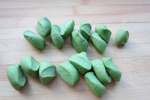 绿色的饺子——香菇猪肉菠菜饺子第十步