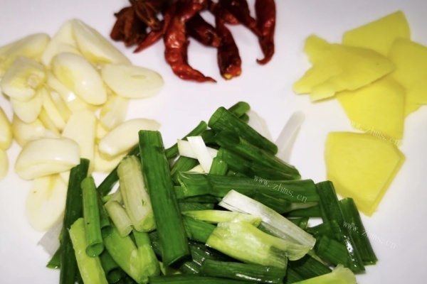 茶树菇牛柳——一道美味可口的家常菜第三步