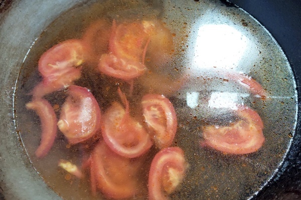 番茄草鱼汤——酸酸甜甜诱发你的食欲第五步