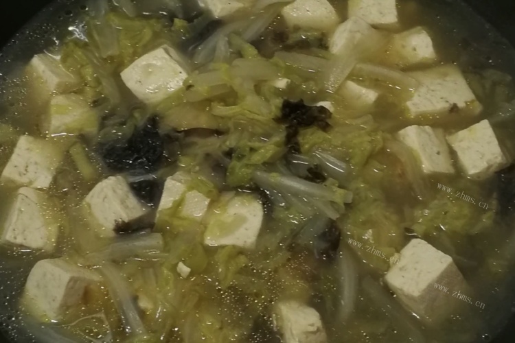 豆腐白菜紫菜汤咸香下饭