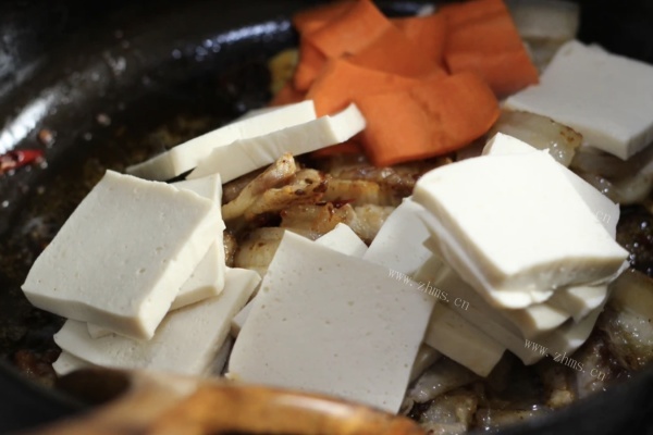 特色火拼小干锅之千页豆腐干锅第八步