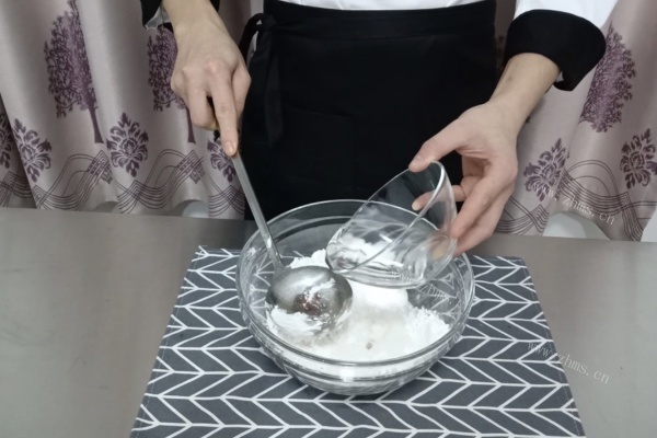 用最简单省时的方法做白糖钵仔糕第六步