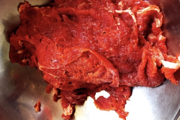 甩馆子十条街的腌制牛肉的方法第三步