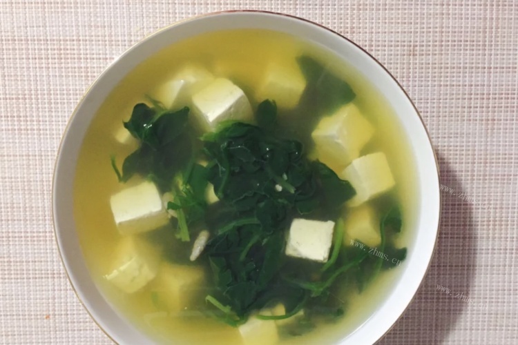 菠菜豆腐汤——素食者的最爱