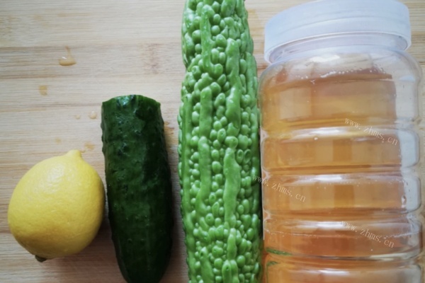 柠檬青瓜苦瓜汁——美味的减肥果汁第二步