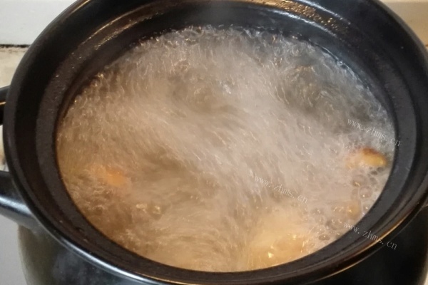 砂锅清炖鸡，香气凌人，美味不可挡第七步
