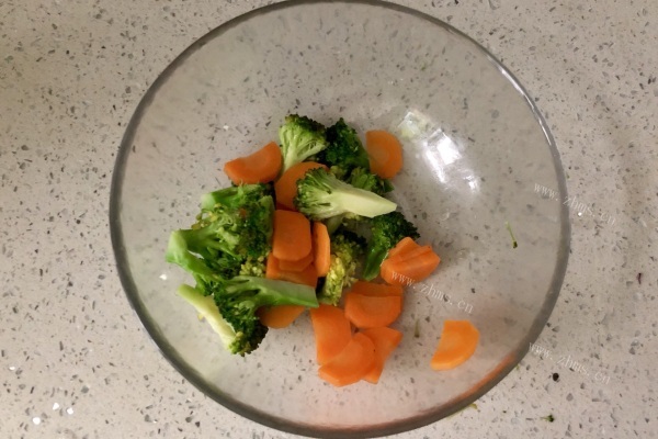 缤纷多彩——蔬菜沙拉第五步