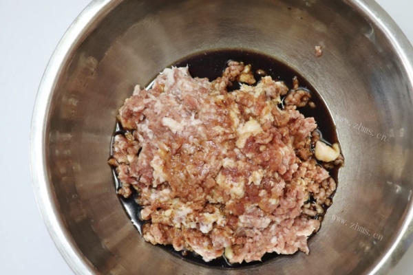 猪肉茴香苗水饺——一款香软可口的美味佳肴第三步
