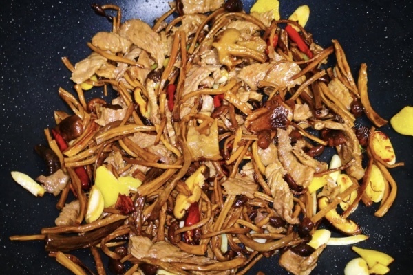 茶树菇牛柳——一道美味可口的家常菜第九步