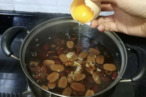 入冬喝一碗鸡蛋板栗红枣汤，温暖的不止是胃第六步