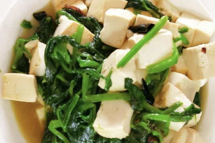 菠菜炒豆腐——一款清新解腻的开胃菜