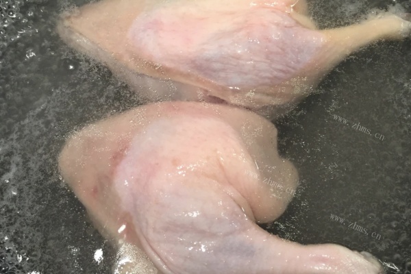香味扑鼻的杭州酱鸭，是外面买不到的健康好味道第二步