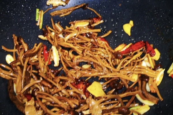 茶树菇牛柳——一道美味可口的家常菜第八步